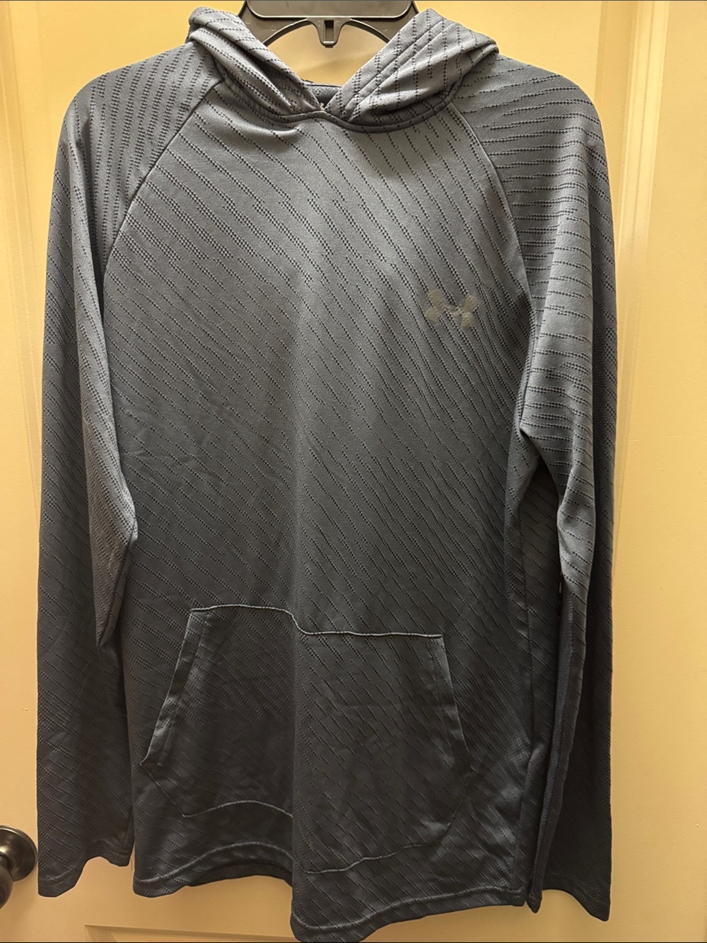 Under Armour Men's Charcoal Hooded Performance Top